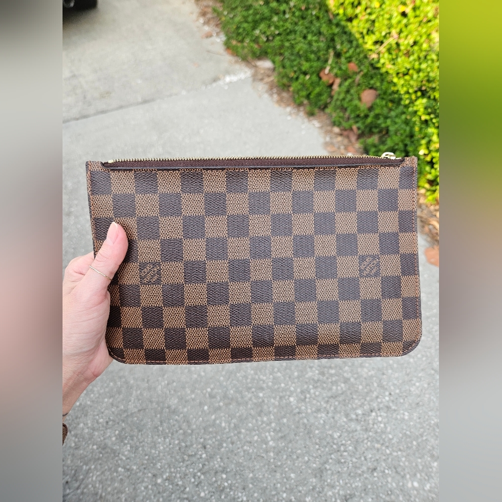*SOLD* Damier Ebene Louis Vuitton Neverfull MM pochette wristlet clutch - Picture 4 of 10